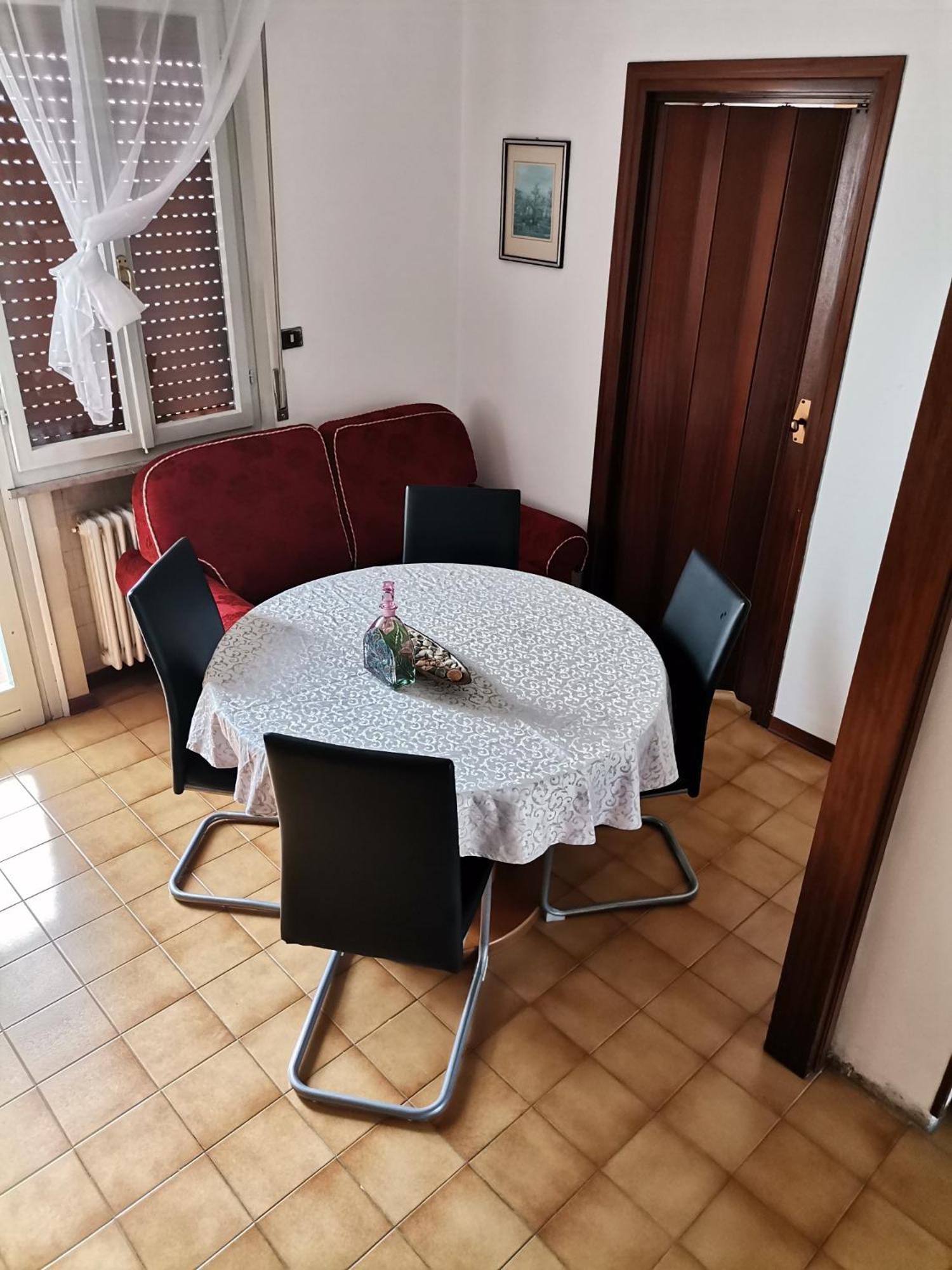 Ampia Camera Con Balcone Privato Pordenone Exteriör bild