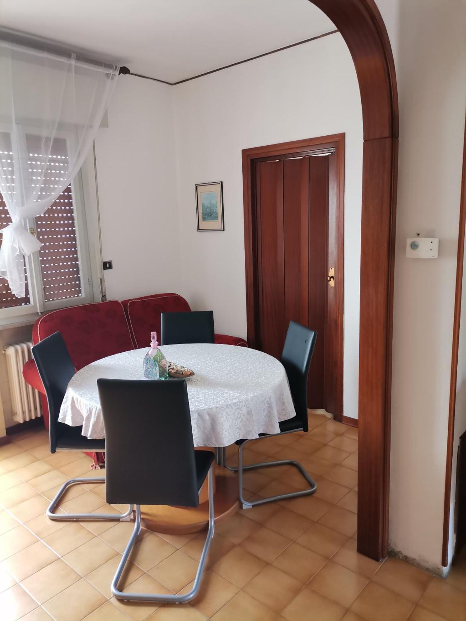 Ampia Camera Con Balcone Privato Pordenone Exteriör bild